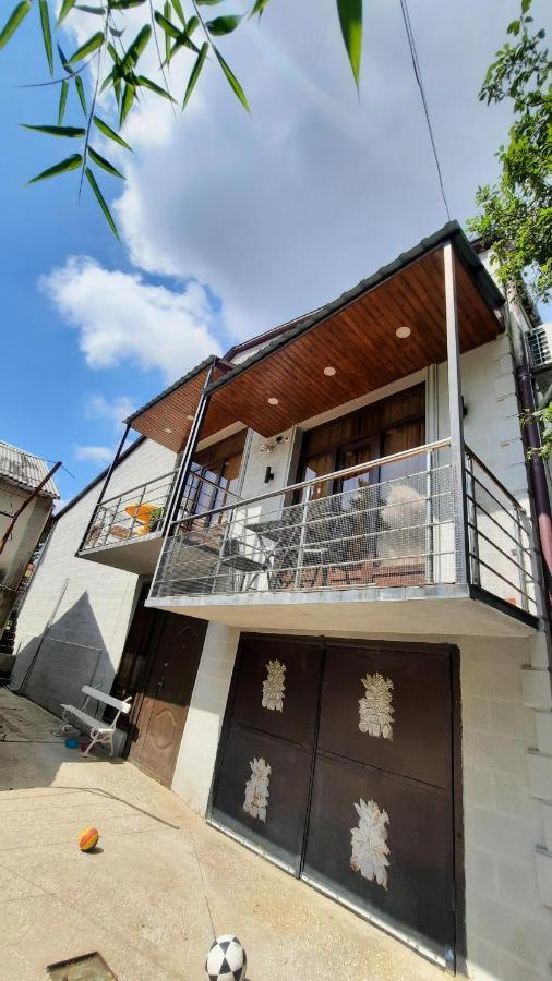 Victoria Guesthouse Kutaisi Exterior photo